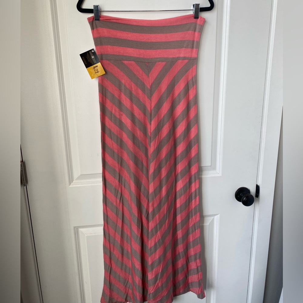 Coral and taupe stripped maxi skirt